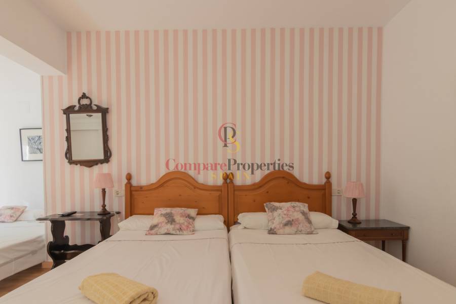 Venta - Villa - Albir