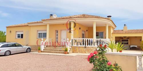 Villa - Sale - Pinoso - Pinoso