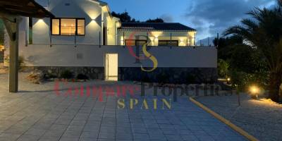 Villa - Venta - Jávea - 