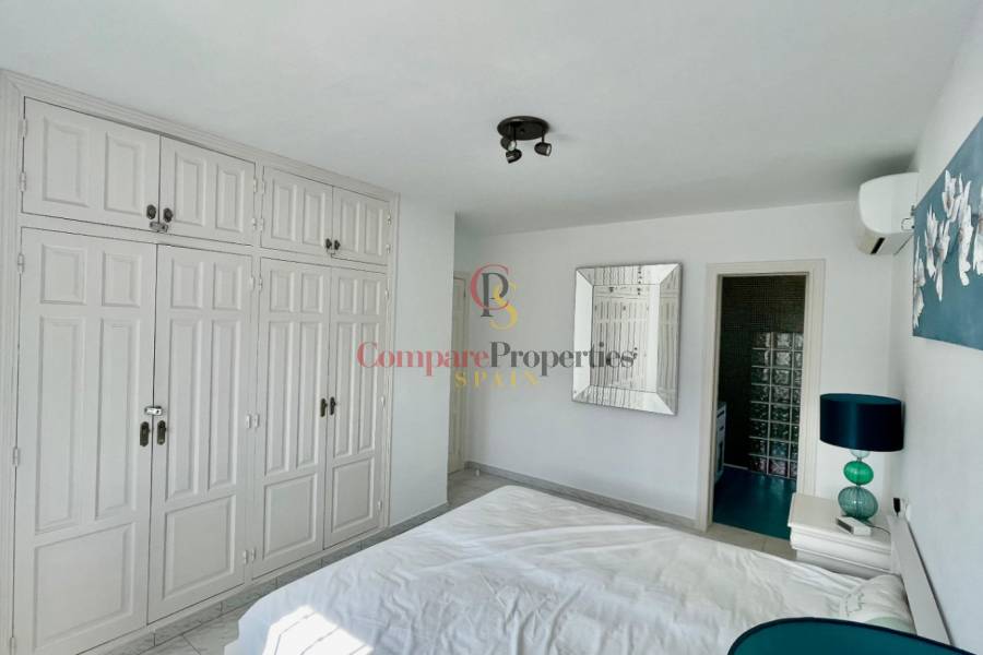 Sale - Villa - Jalon Valley - Valley / Urbanización