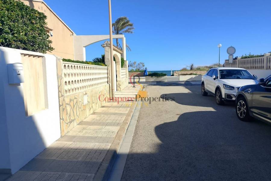 Sale - Apartment - Oliva - 