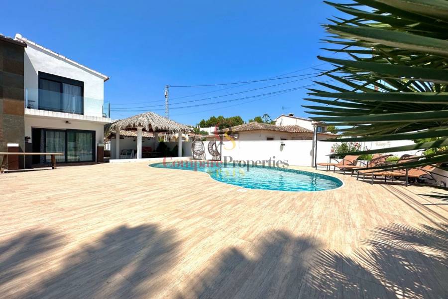 Venta - Villa - Dénia - Montgo