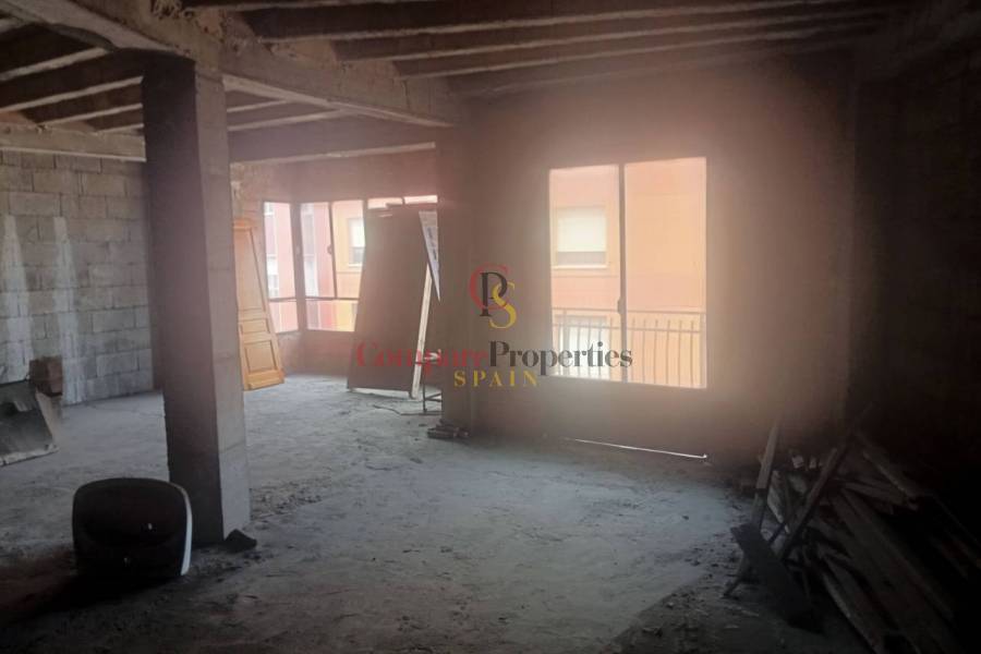 Sale - Apartment - Oliva - 