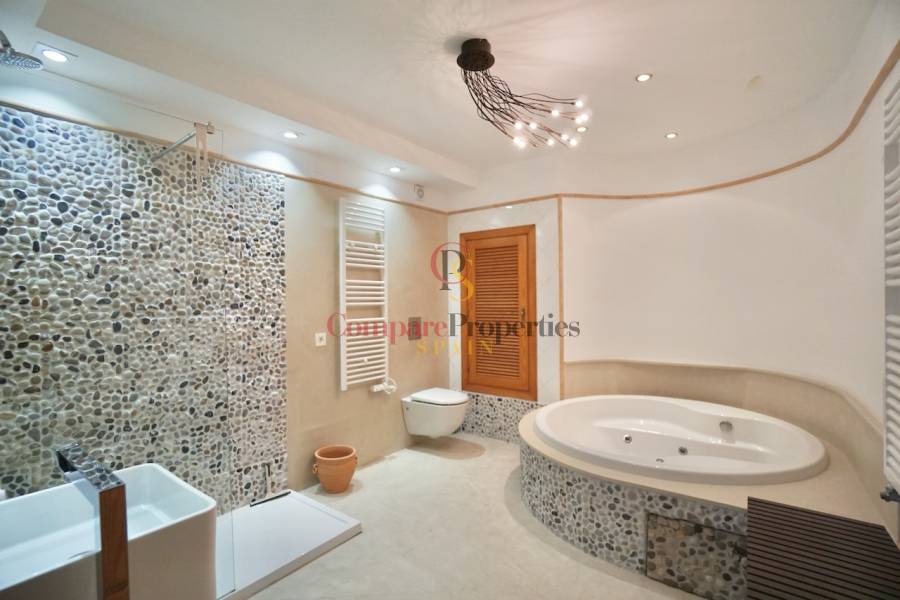 Sale - Villa - Moraira - El Portet