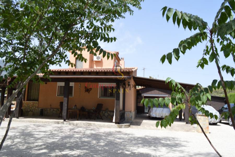 Sale - Villa - Jalon Valley - Campo