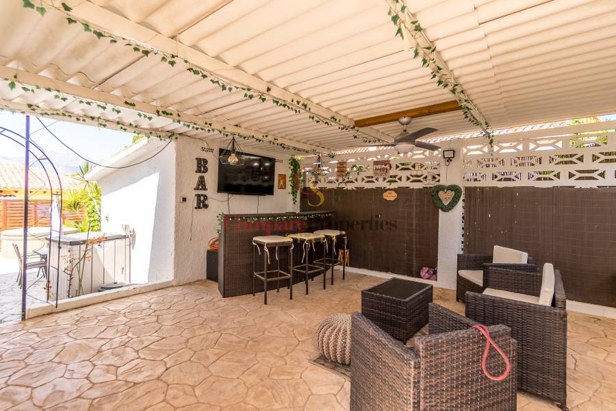 Venta - Villa - Albir