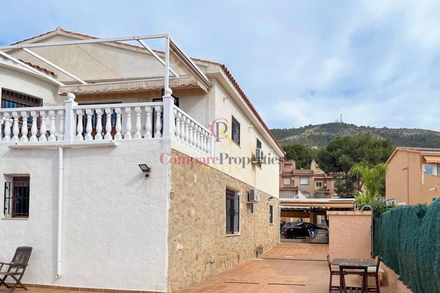 Venta - Villa - Albir