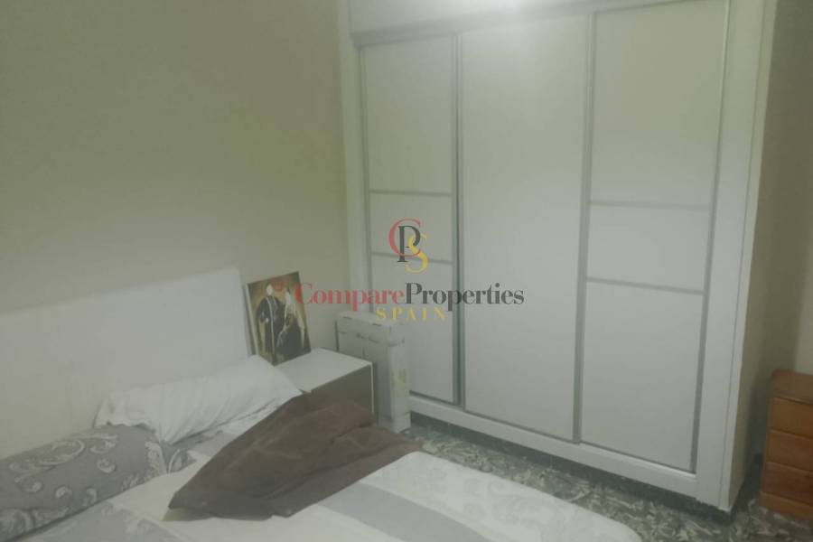 Sale - Apartment - Oliva - 