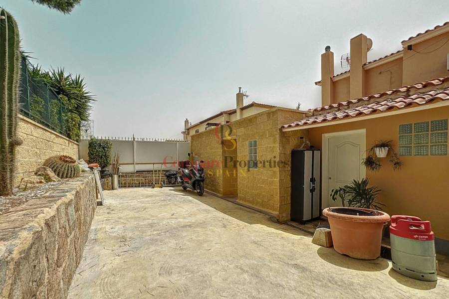 Venta - Semi-Detached Villa - La Nucia - Barranco Hondo