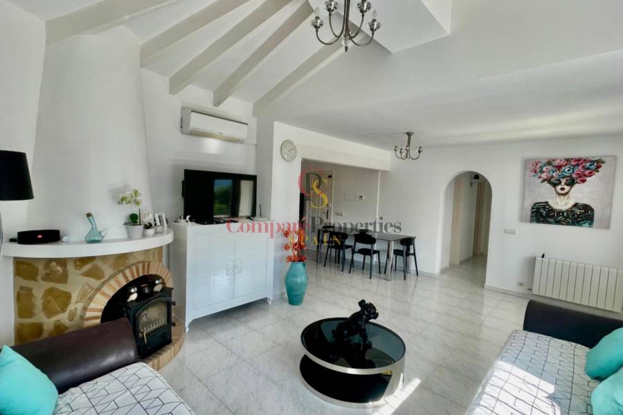 Sale - Villa - Jalon Valley - Valley / Urbanización