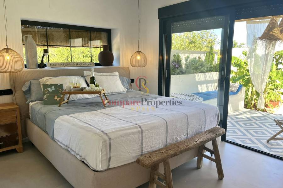 Sale - Villa - Jávea