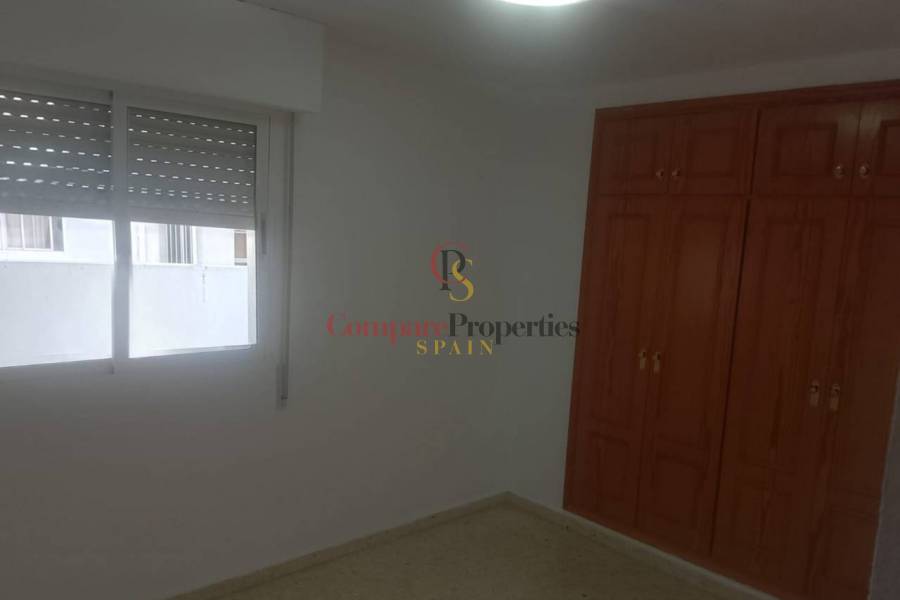 Sale - Apartment - Oliva - 