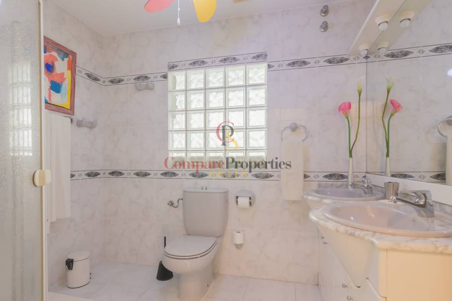 Venta - Villa - Albir