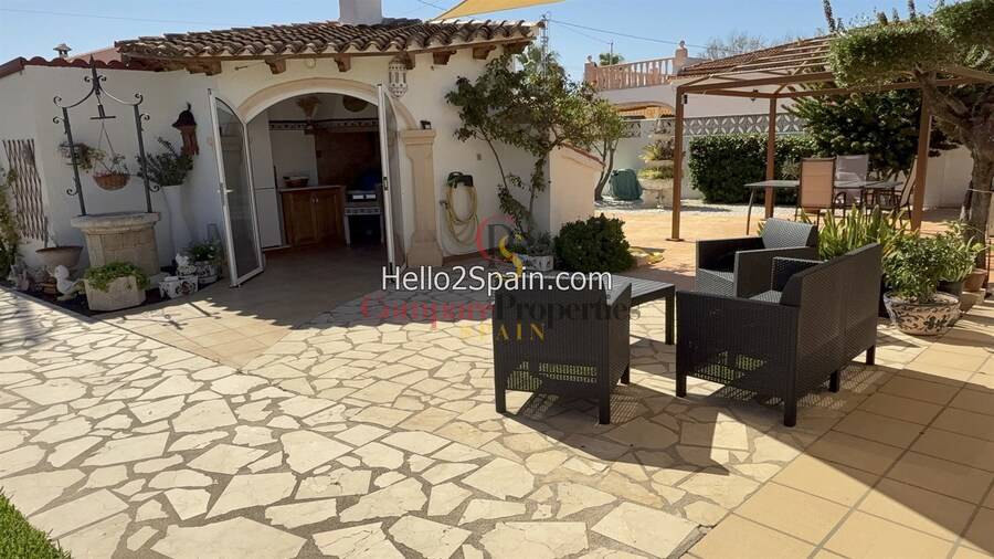 Sale - Villa - Dénia