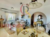 Sale - Villa - Jalon Valley - Valley / Urbanización