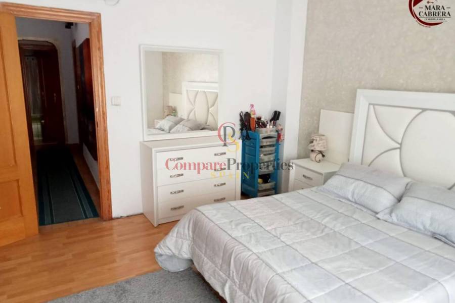 Sale - Apartment - Oliva - 