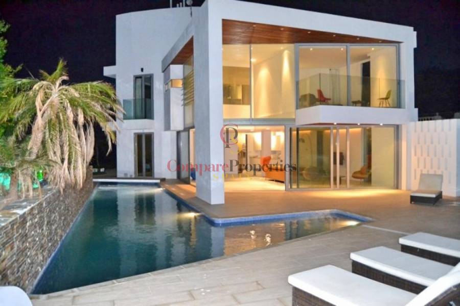 Sale - Villa - Jávea