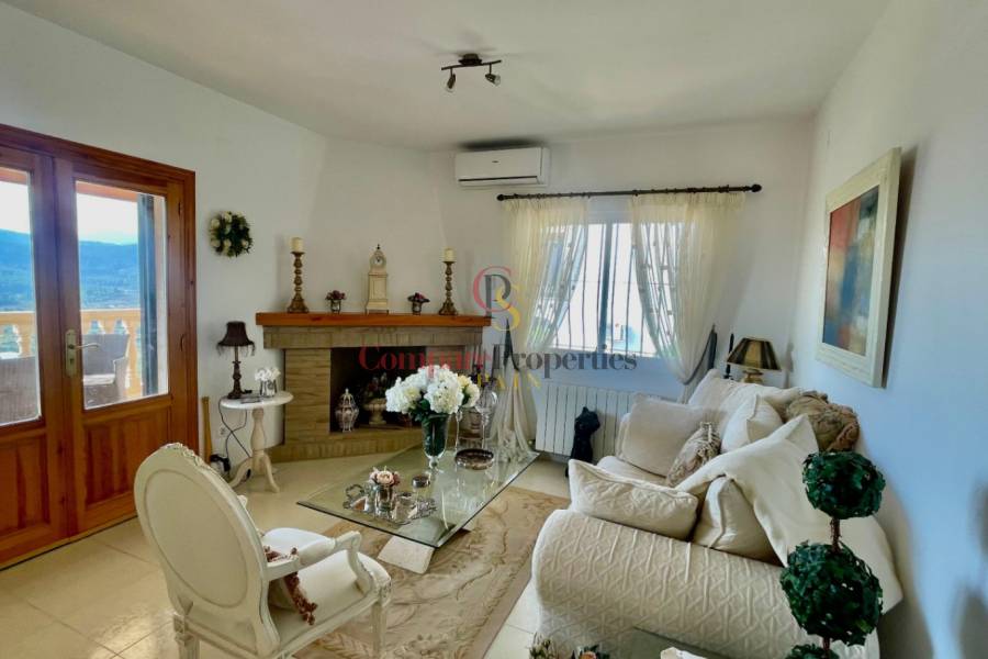 Sale - Villa - Jalon Valley - Valley / Urbanización