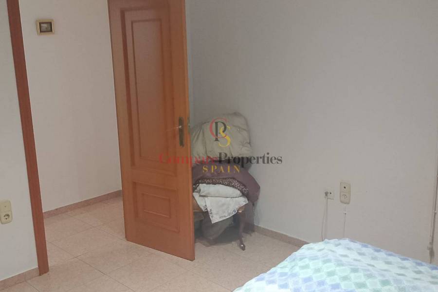 Sale - Apartment - Oliva - 