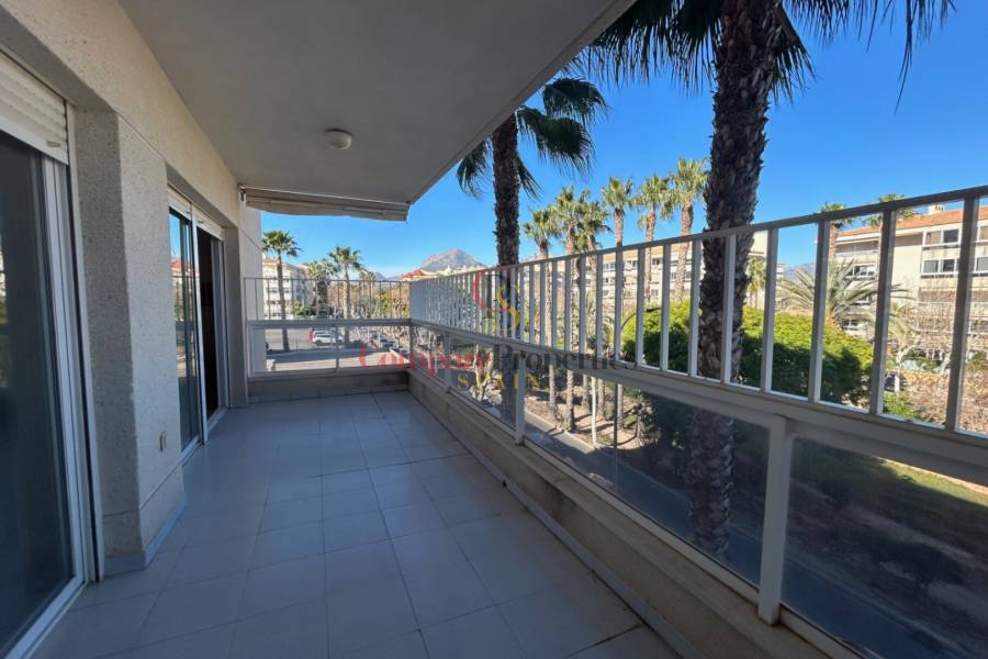 Verkauf - Apartment - Albir - Centro