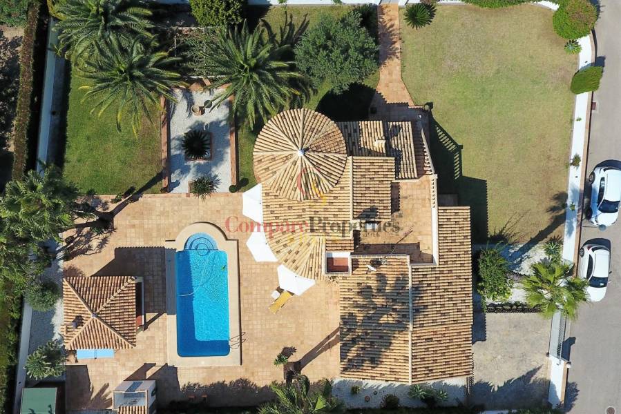 Sale - Villa - El Vergel - 