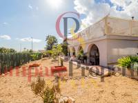 Sale - Villa - La Nucia - Nou Espai