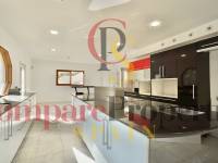 Sale - Villa - Benhavis - El Paraiso Alto