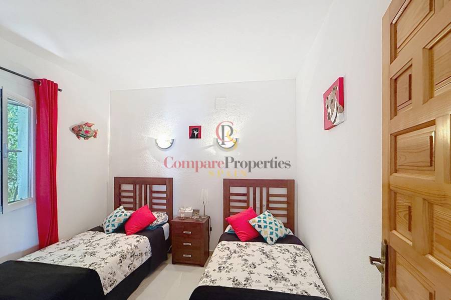 Sale - Villa -  - Kalmias