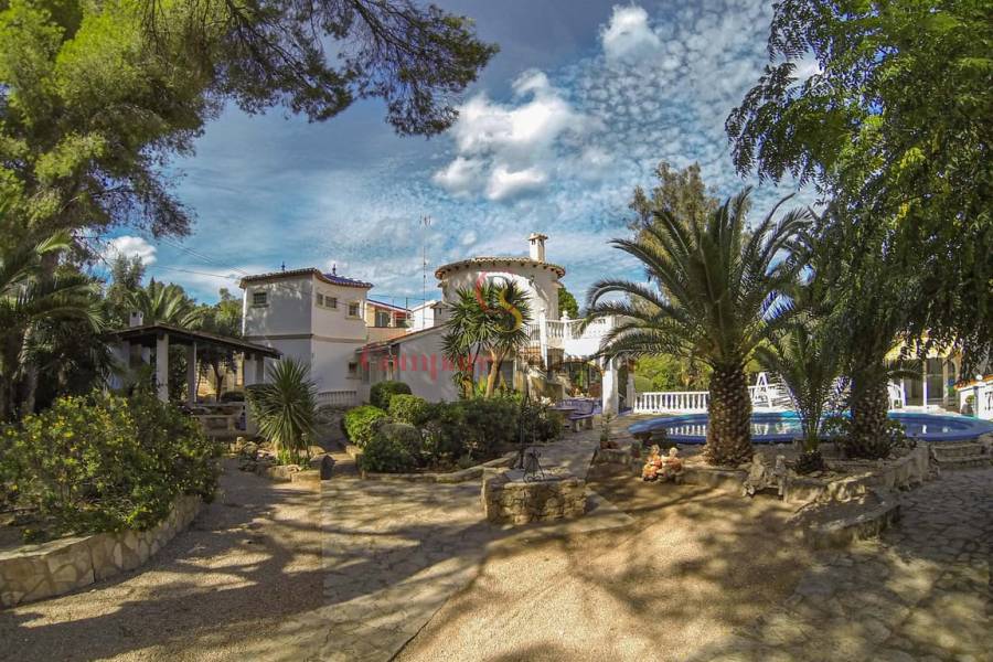 Sale - Villa - Dénia