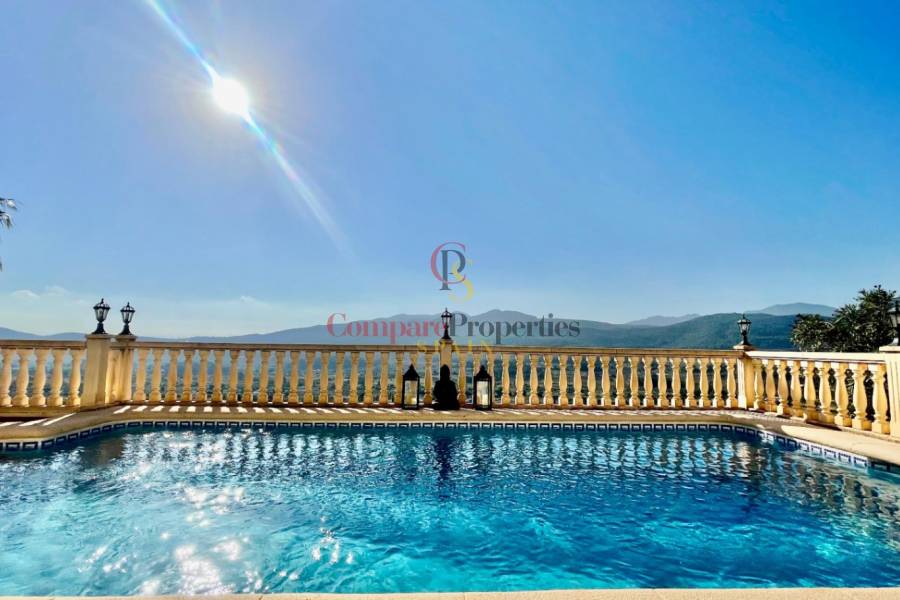 Sale - Villa - Jalon Valley - Valley / Urbanización