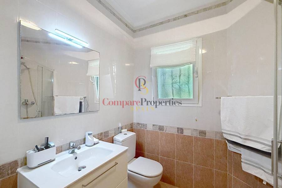 Sale - Villa -  - Kalmias