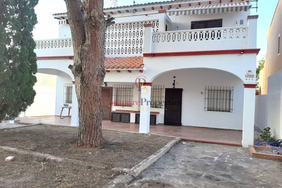 Sale - Townhouses - Dénia