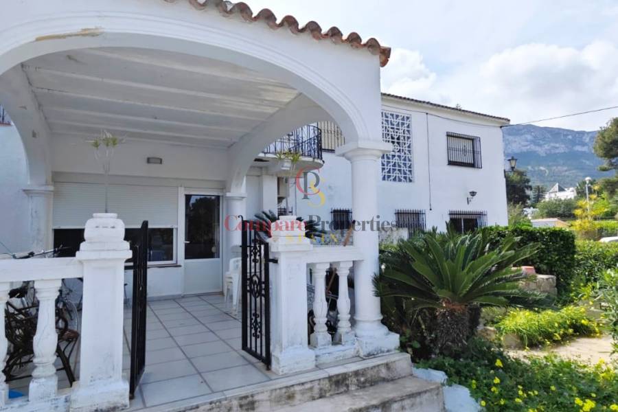 Sale - Villa - Dénia