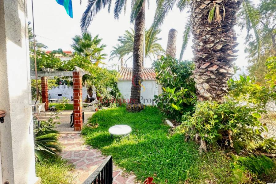 Sale - Villa - Dénia - Las Marinas (Km1 al Km 6)