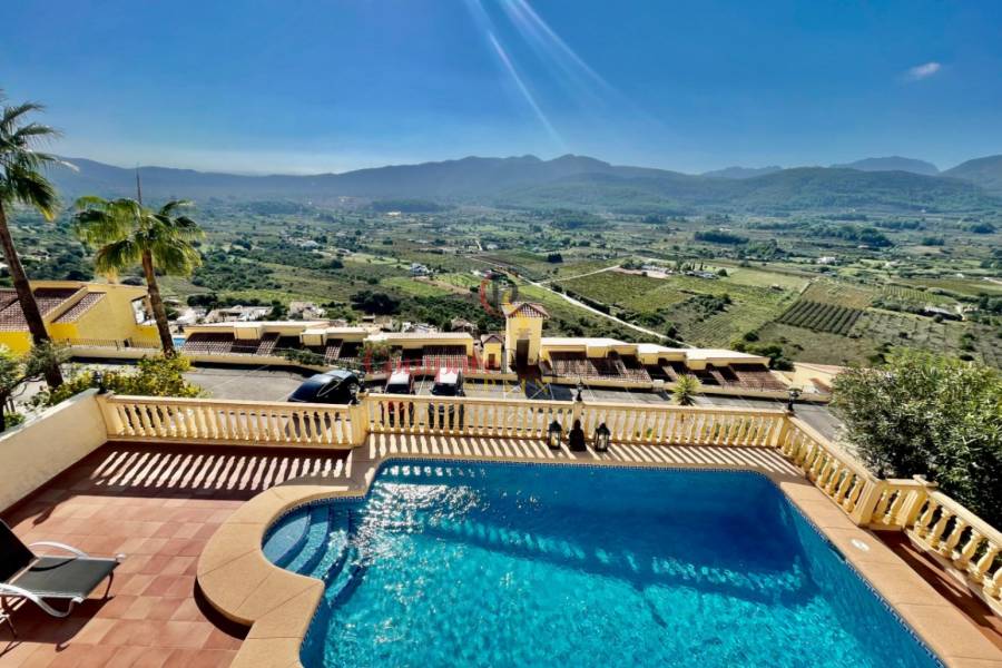 Sale - Villa - Jalon Valley - Valley / Urbanización