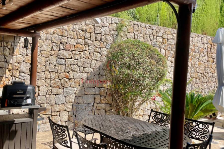 Sale - Villa - Jalon Valley - Valley / Urbanización