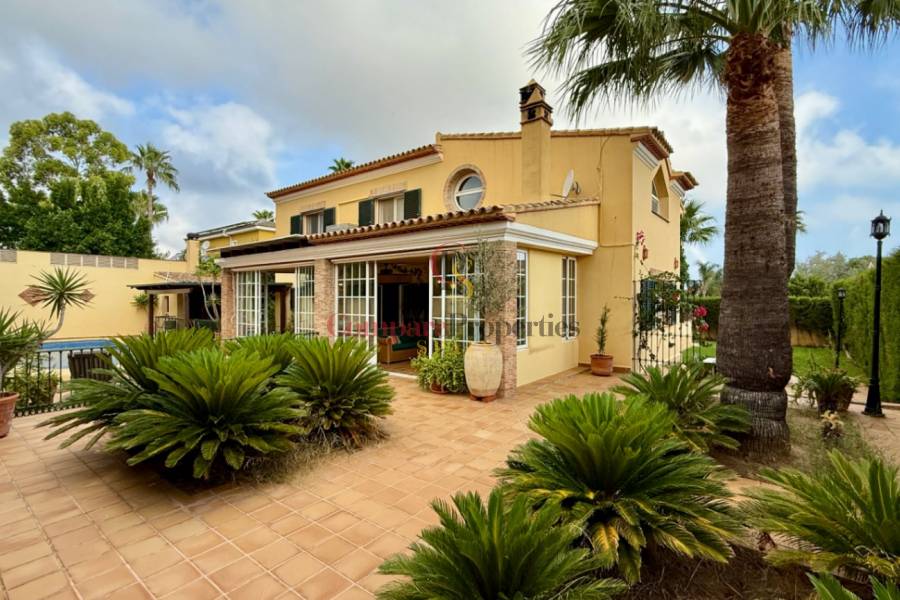 Sale - Villa - Dénia - 