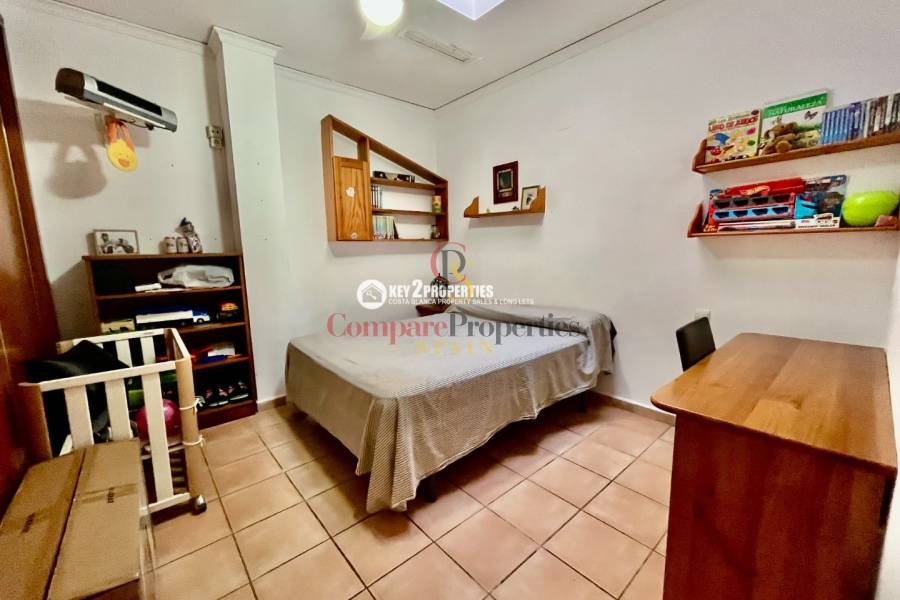 Sale - Commercial Units - Dénia - Denia