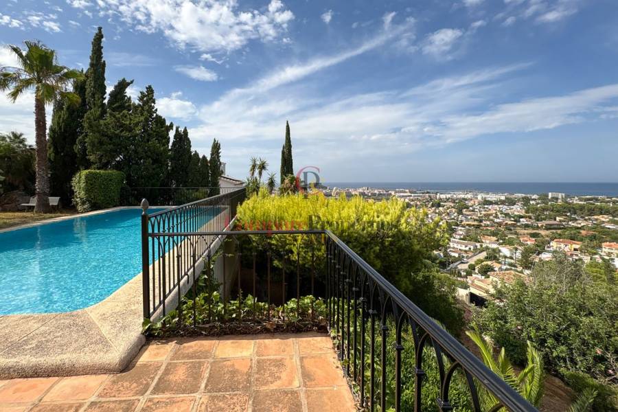 Sale - Villa - Dénia - Montgo