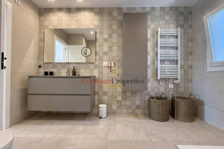 Sale - Villa - El Vergel - 