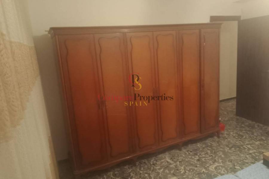 Sale - Apartment - Oliva - 