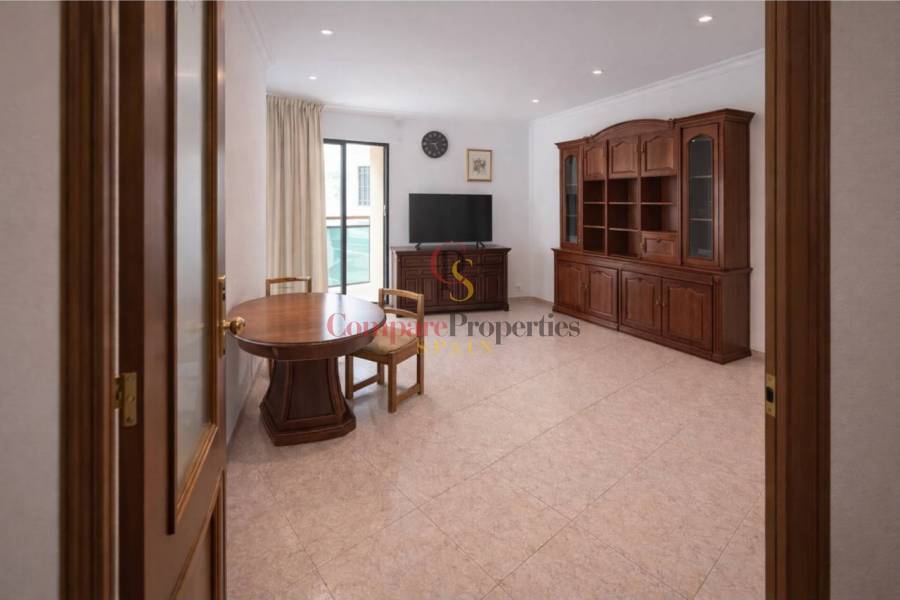 Sale - Apartment - Oliva - 