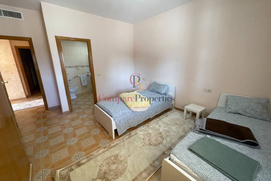 Sale - Villa - Albatera