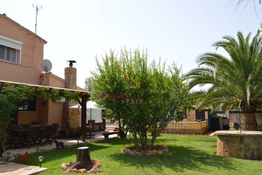 Sale - Villa - Jalon Valley - Campo