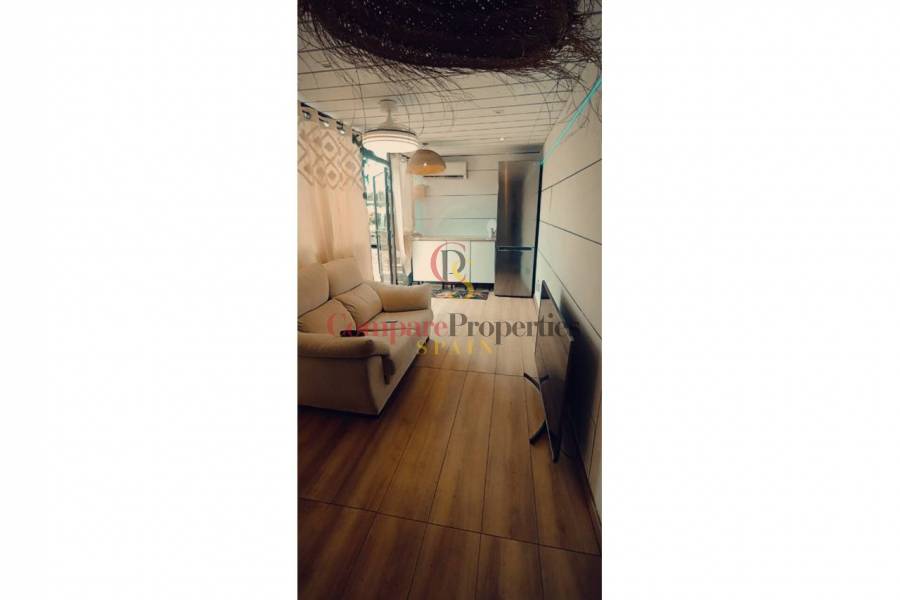 Sale - Apartment - Oliva - 