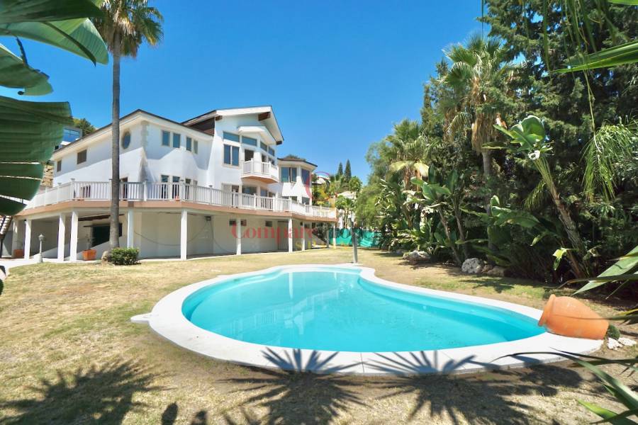 Sale - Villa - Benhavis - El Paraiso Alto