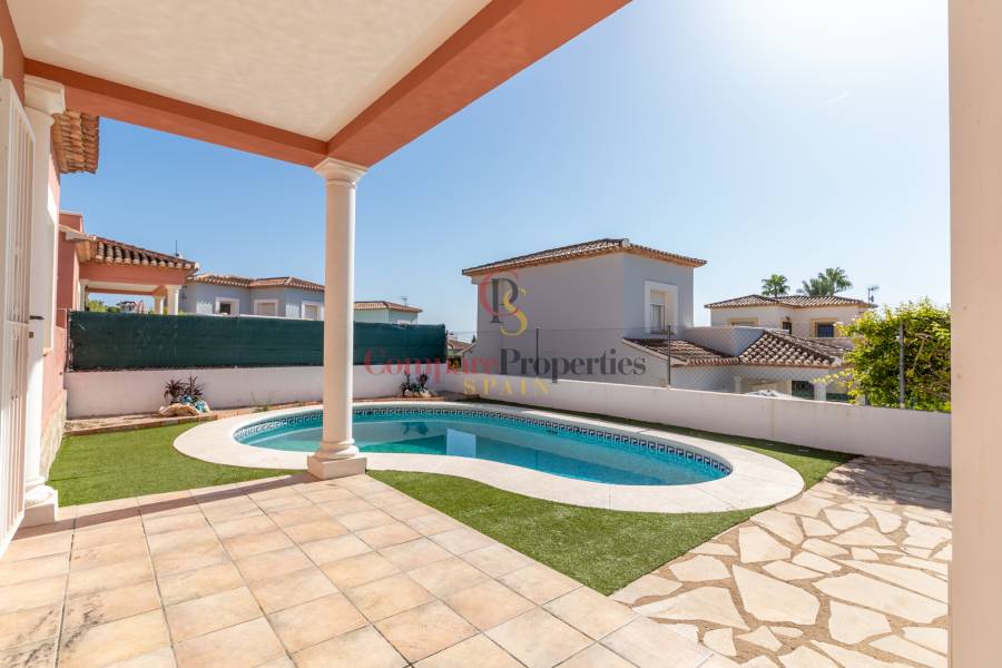Verkauf - Villa - Orba Valley - Costa Blanca
