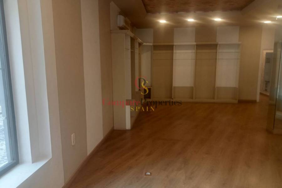 Sale - Apartment - Oliva - 