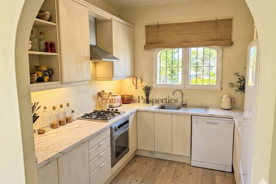 Sale - Villa - Moraira - Benimeit