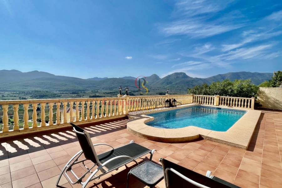 Sale - Villa - Jalon Valley - Valley / Urbanización